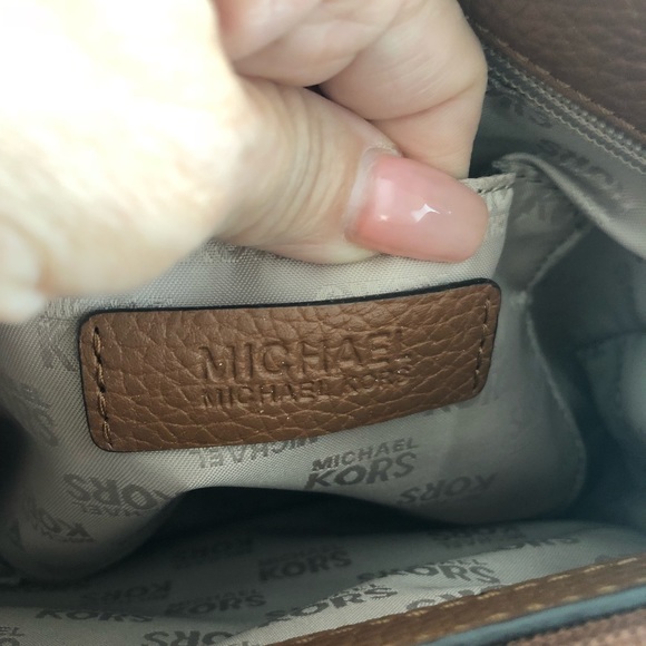 Michael Kors Hamilton Satchel - Picture 6 of 7